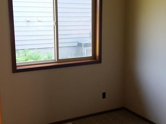 2nd image of 32431 2nd Ave
