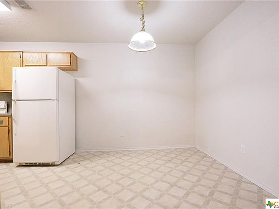 5th image of 2801 Lucille Dr #B