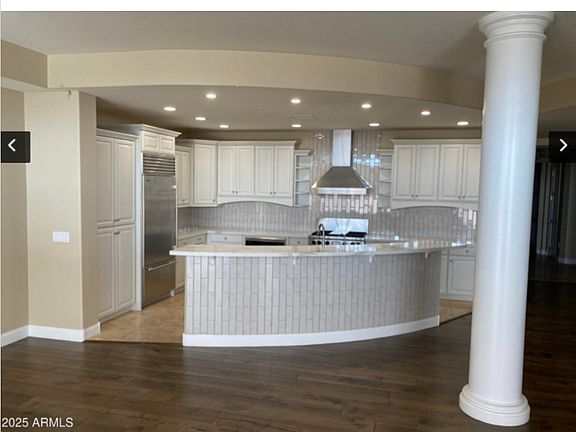 4th image of 8 E Biltmore Est #208
