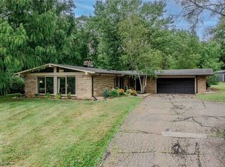 3381 Barrett Rd, Akron, OH 44333