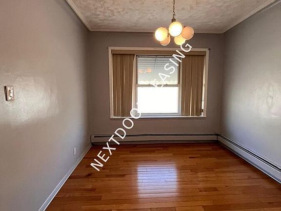3rd image of 111 Baldwin Ave #2LM