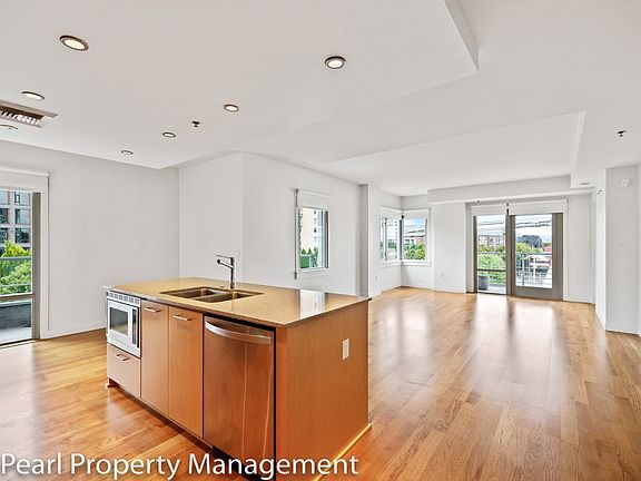 4th image of 1310 NW Naito Pkwy Unit 409