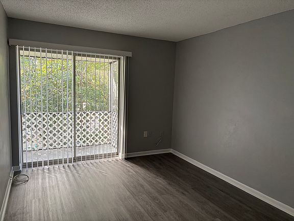 5th image of 221 Waverly Way APT 8