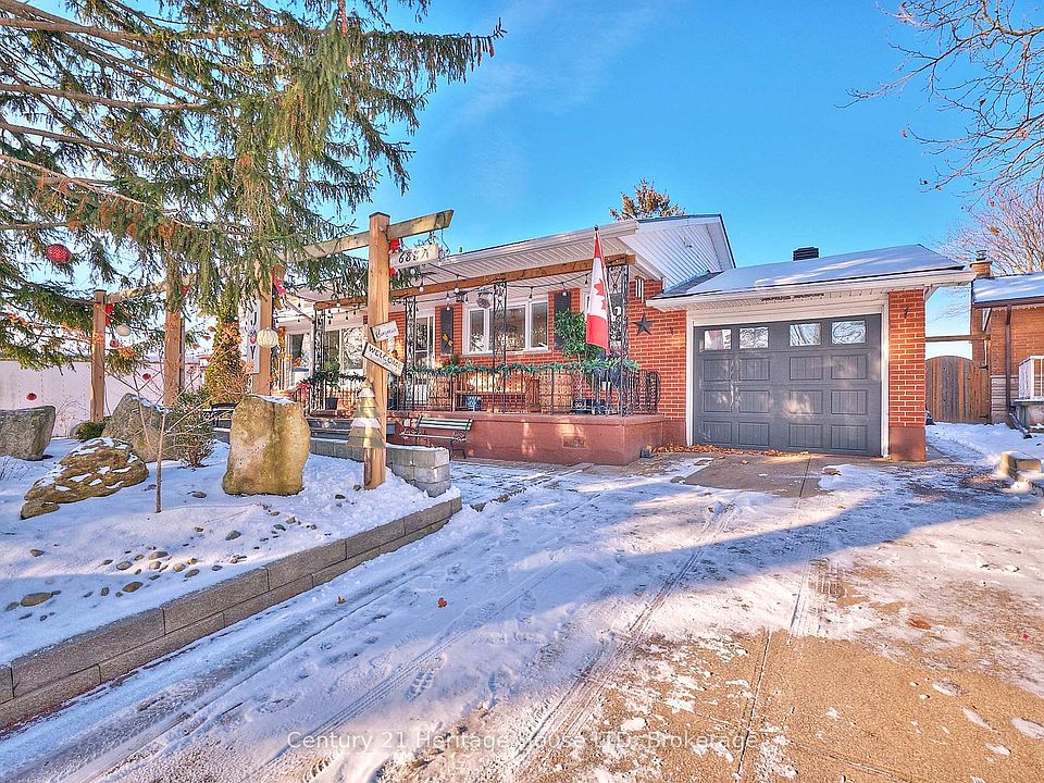 1st image of 6887 Fairlawn Cres