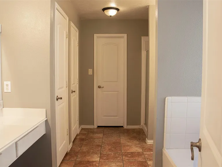 16130 Coleburn Dr — Photo 16