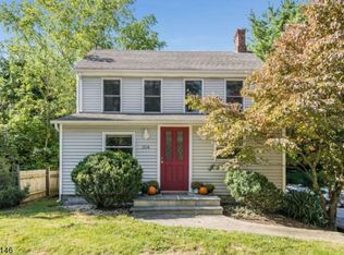 204 Quakertown Rd, Pittstown, NJ 08867