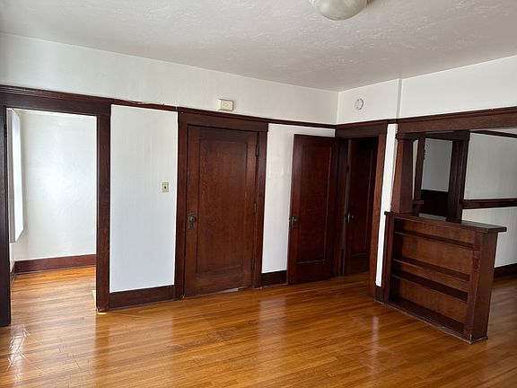 3rd image of 330-346 Kalmia St #334