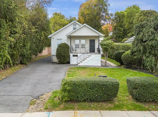 151 Babbitt Rd, Bedford Hills, NY 10507