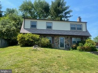 5056 Lakeland Ct, Woodbridge, VA 22193