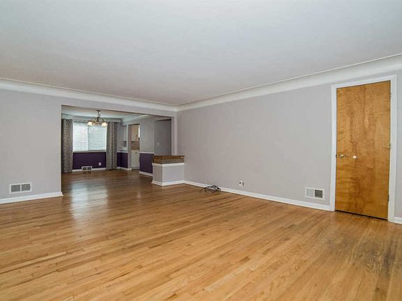 4th image of 5251 Meyers Ln