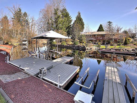 2nd image of 1610 Mill Dr SE