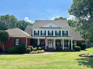 1090 Lake View Dr, Hernando, MS 38632