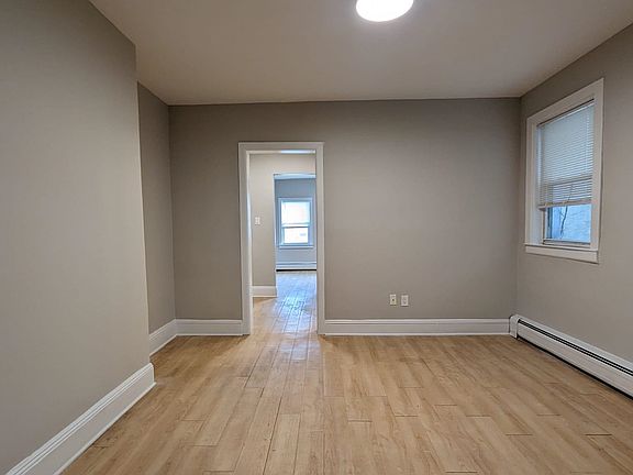 5th image of 784 Ocean Ave #2R