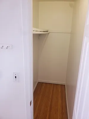 Rented by Metro Garden Realty NYC | media 59