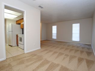 8424 Graybar Dr, Jacksonville, FL 32221