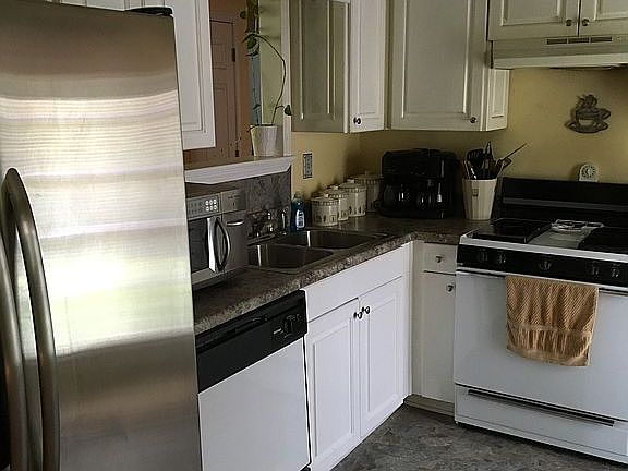 5th image of 248 Mandy Ct