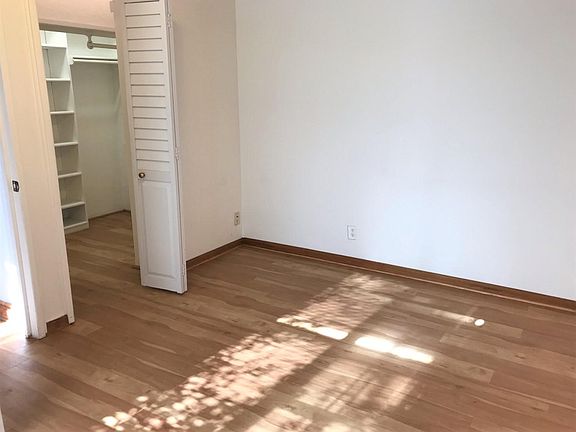 5th image of 335 Hilmen Dr