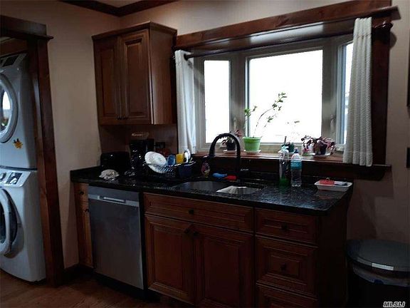 4th image of 2154 Willoughby Ave