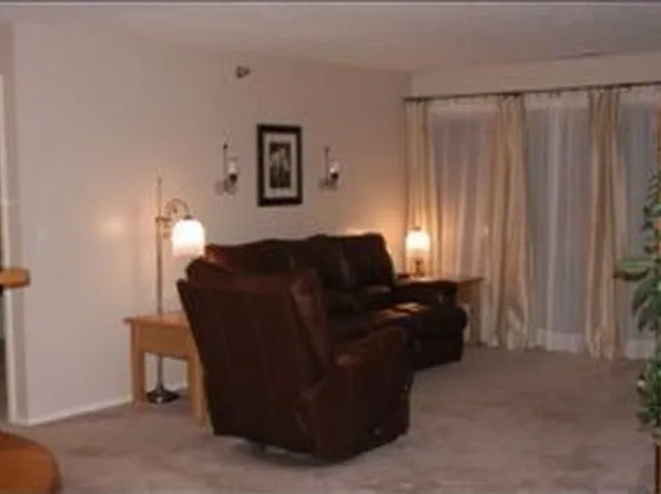 3600 Sheridan Lake Rd APT 105, Rapid City, SD 57702