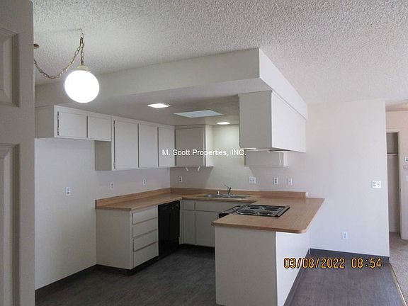 4th image of 808 Wagon Dr #B