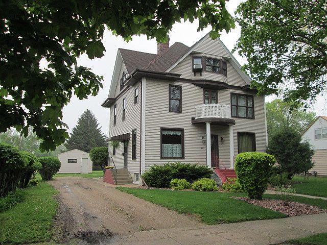 1st image of 808 Armstrong Blvd N