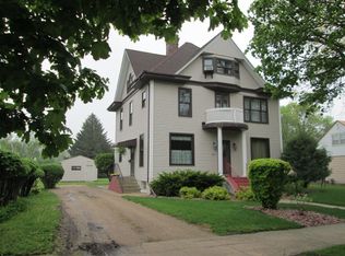 808 Armstrong Blvd N, Saint James, MN 56081