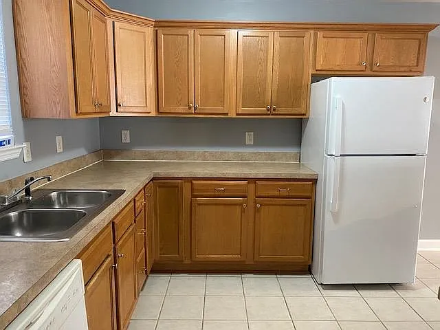 332 Arden Rd — Photo 17