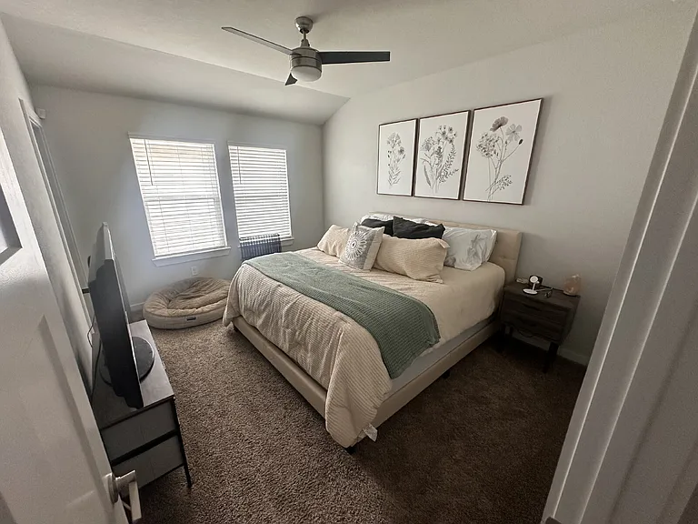 1224 Amistad Loop — Photo 4