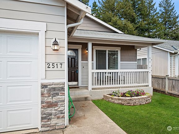 3rd image of 2517 169th Street NE