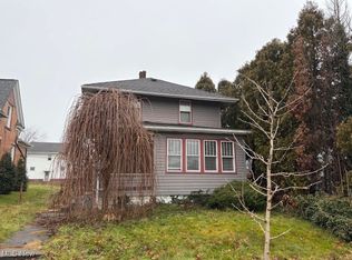 345 Wabash Ave S, Brewster, OH 44613