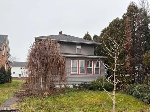 345 Wabash Ave S, Brewster, OH 44613