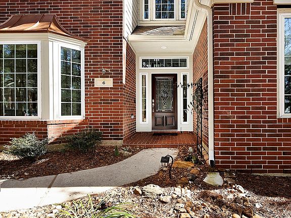 3rd image of 6 Thornbush Pl