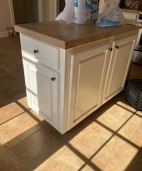 Moveable island in kitchen