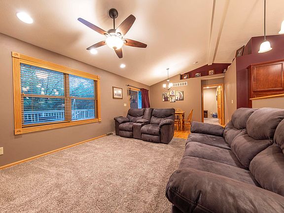 5th image of 2412 College Dr