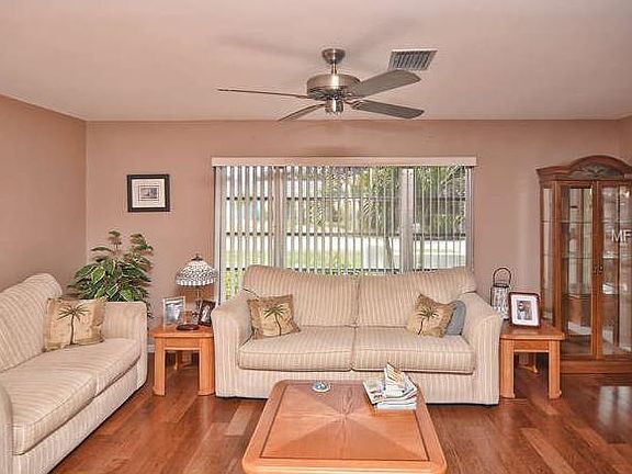 3rd image of 4407 Mundella Cir