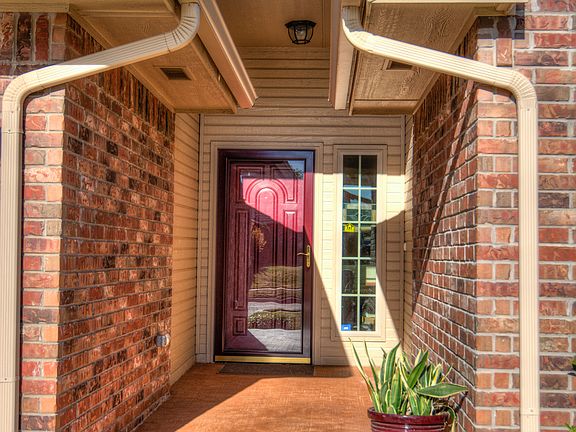 2nd image of 3012 Woodcrest Creek Dr