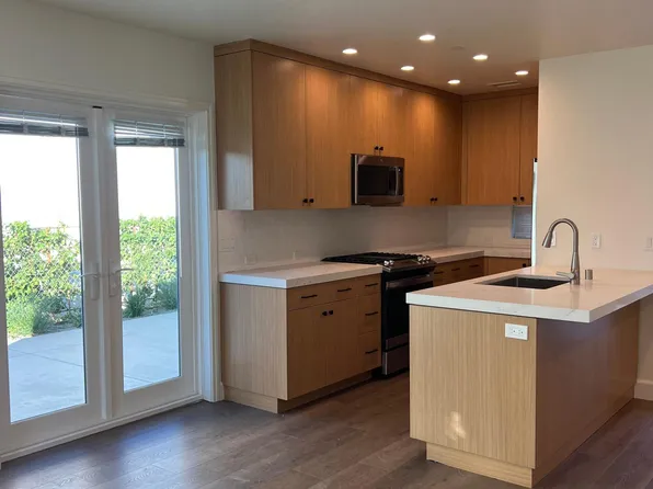 868 N Grand St, Orange, CA 92867