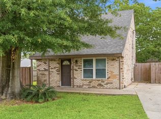 18 Center Ave, Sulphur, LA 70663