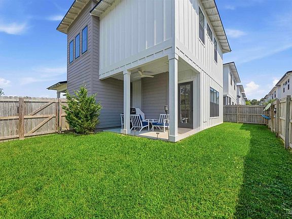 5th image of 13893 Red Drum Ct