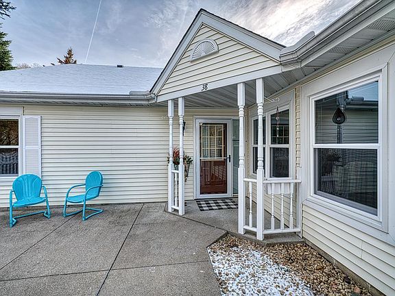 2nd image of 38 Thompson Ave W #55
