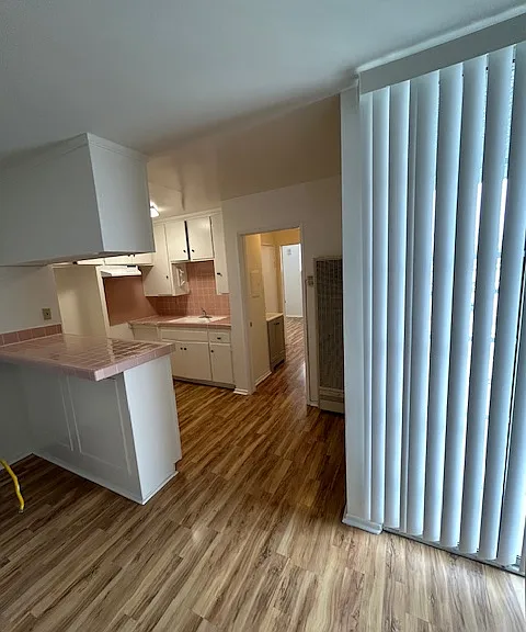 5225 Cahuenga Blvd #18 — Photo 3