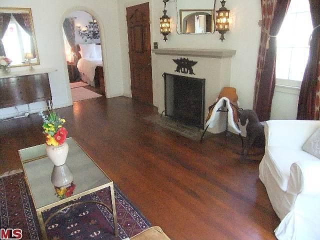 1st image of 10648 Esther Ave