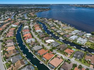 575 Fore Dr, Bradenton, FL 34208