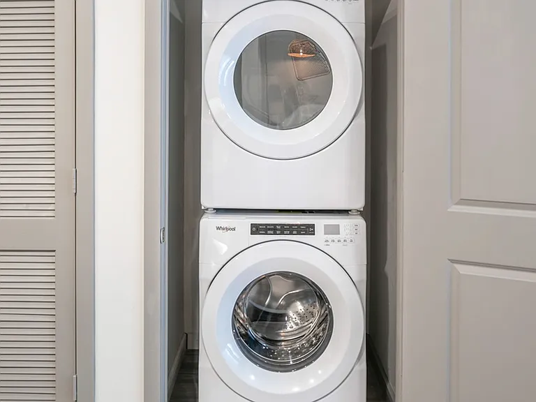 Modera EaDo offers in-home full-size washer and dryer units.
