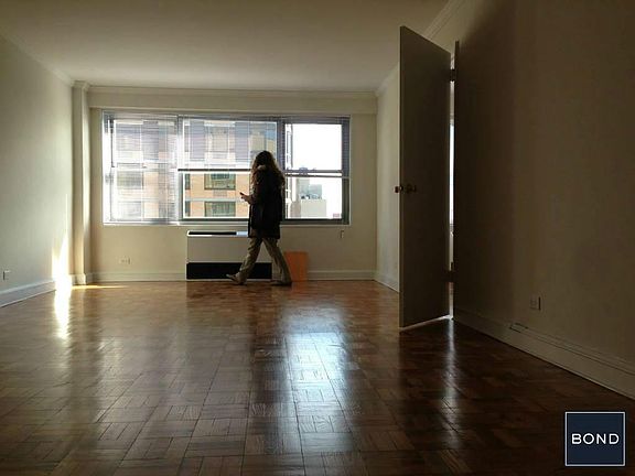 2nd image of 353 E 83rd St APT 21K