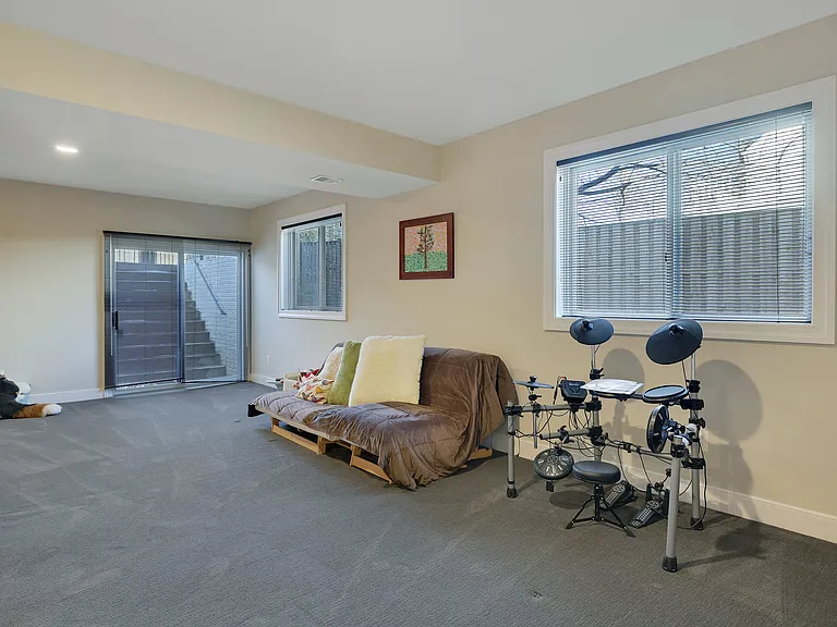 5922 Chesterbrook Rd — Photo 70