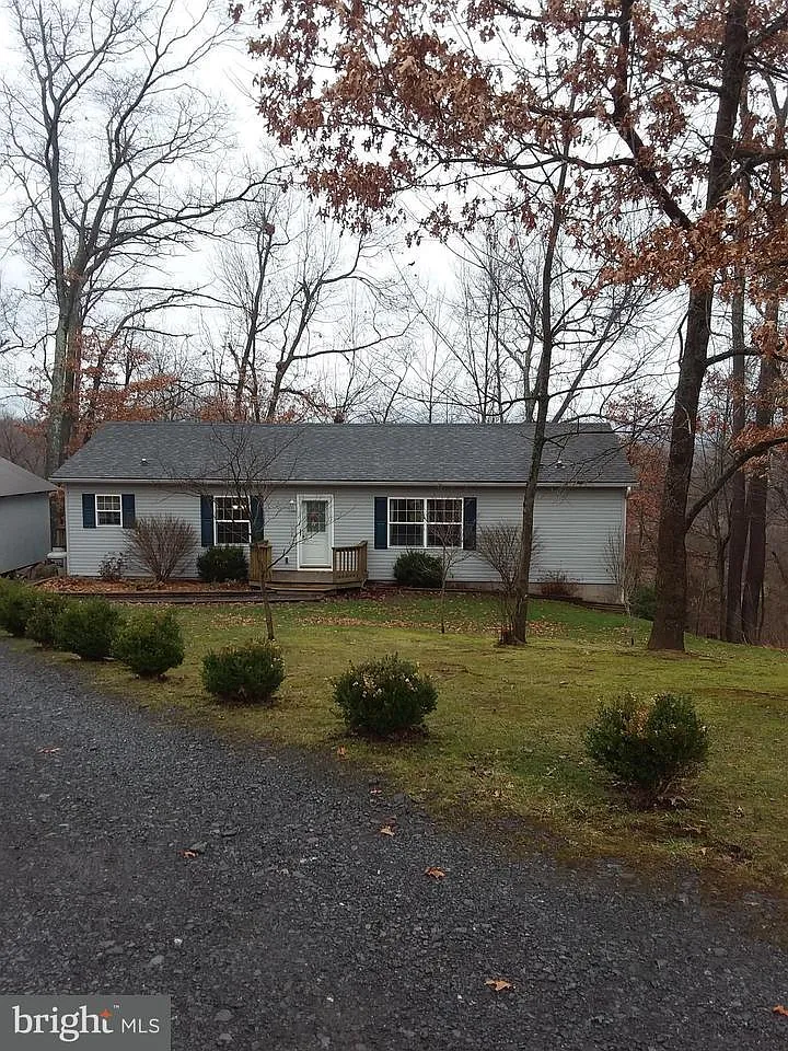 715 Wheeling Ct photo 1