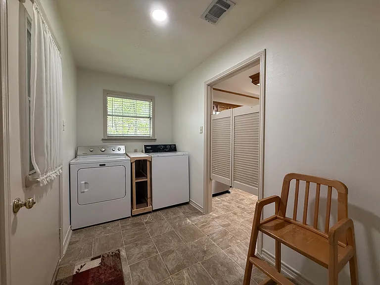 8707 Sandstone Dr — Photo 12