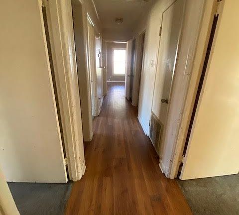 4th image of 103 Hill St