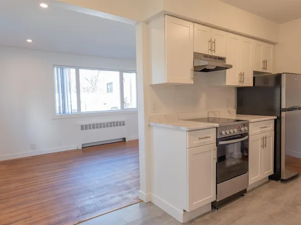 2185 Oxford St #103, Vancouver, BC V5L 1E8